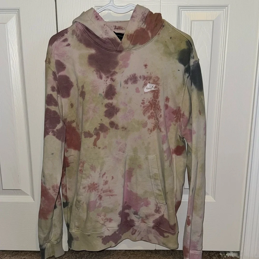 Nike | Tie-dye Hoodie - Picture 1 of 3